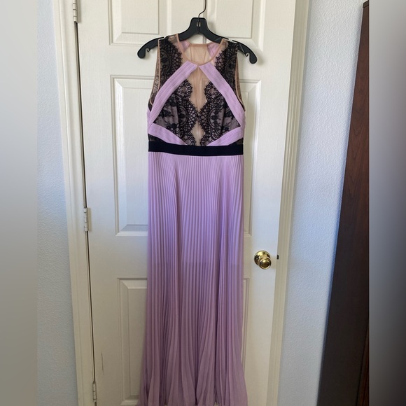 BCBGMaxAzria cocktail dress Size 6. - Picture 6 of 17